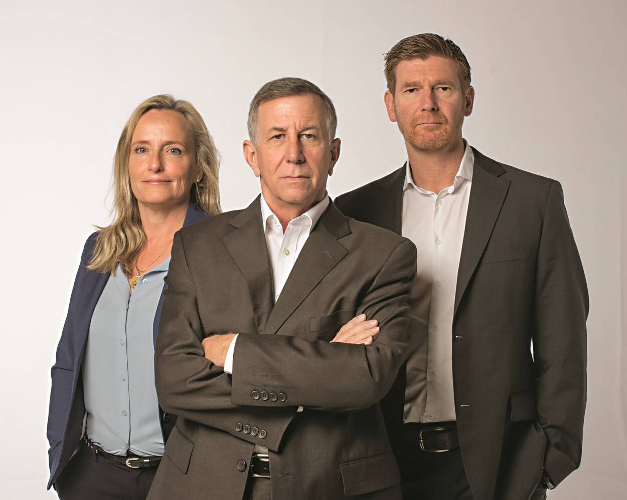 Fot. HarperCollins Polska/Proditione - Członkowie zespołu badawczego, od lewej: Monique Koemans, Vince Pankoke i Brendan Rook