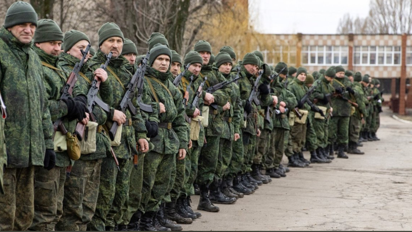 Російські військовослужбовці. Fot. PAP/EPA/SERGEI ILNITSKY 