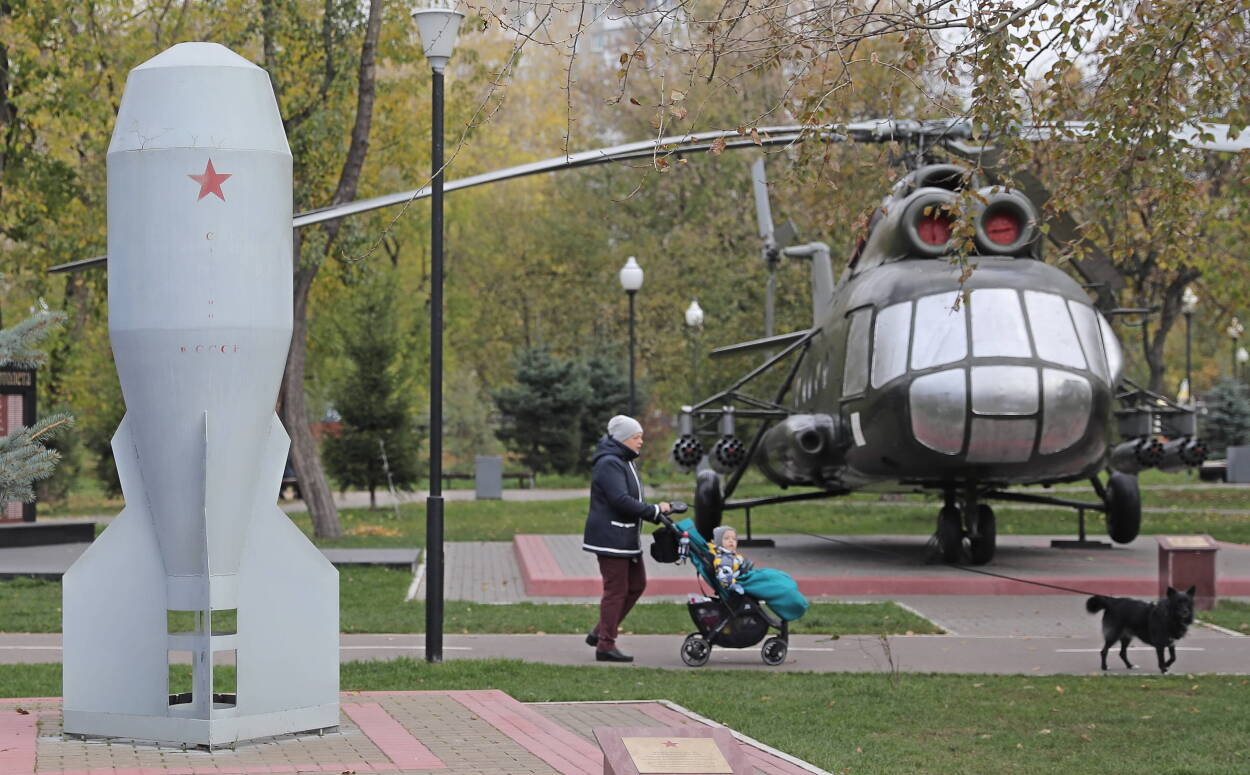 Пам’ятник ядерній бомбі у Москві Fot. PAP/EPA/MAXIM SHIPENKOV
