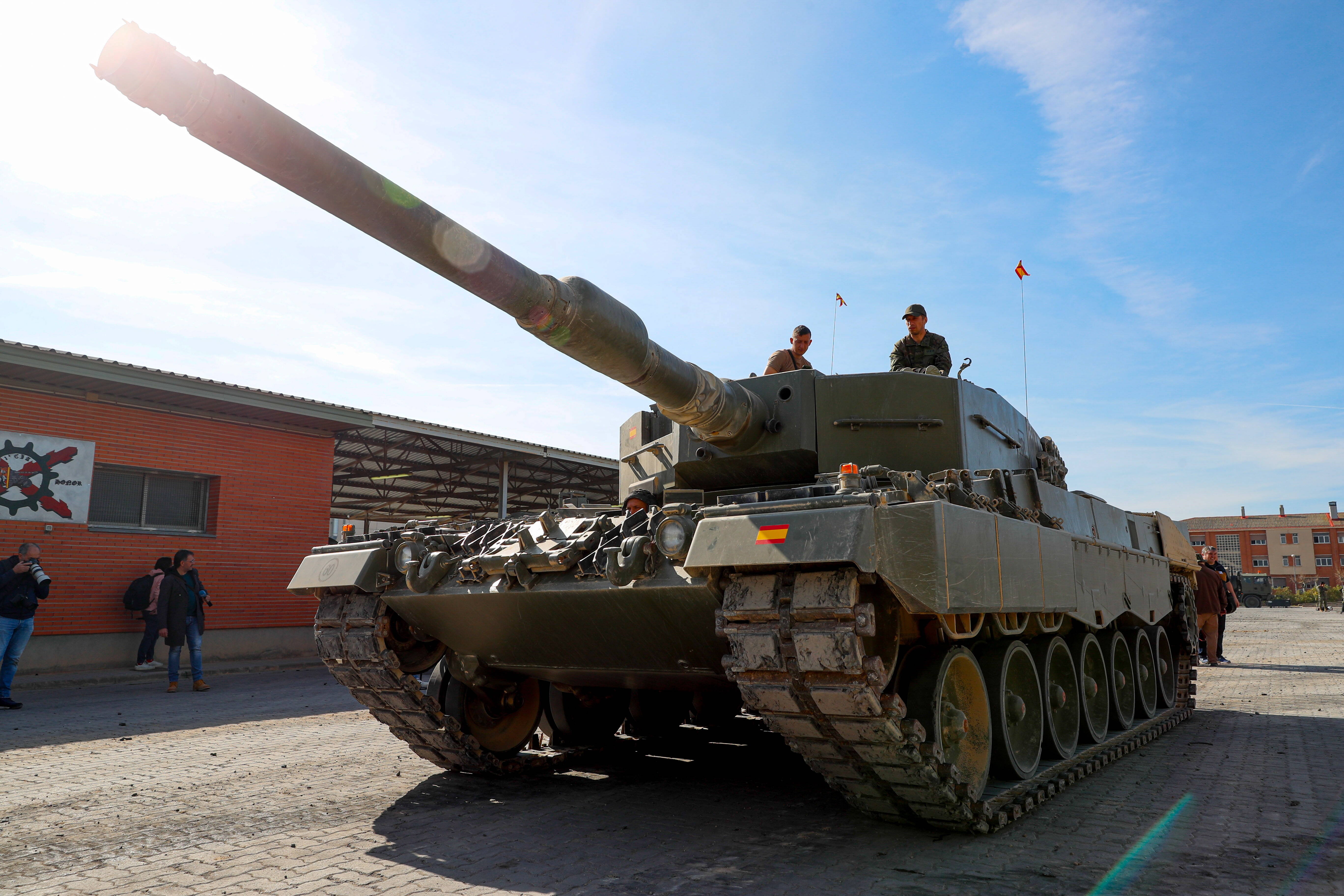 Танк Leopard 2A4. Fot. PAP/EPA/Javier Cebollada