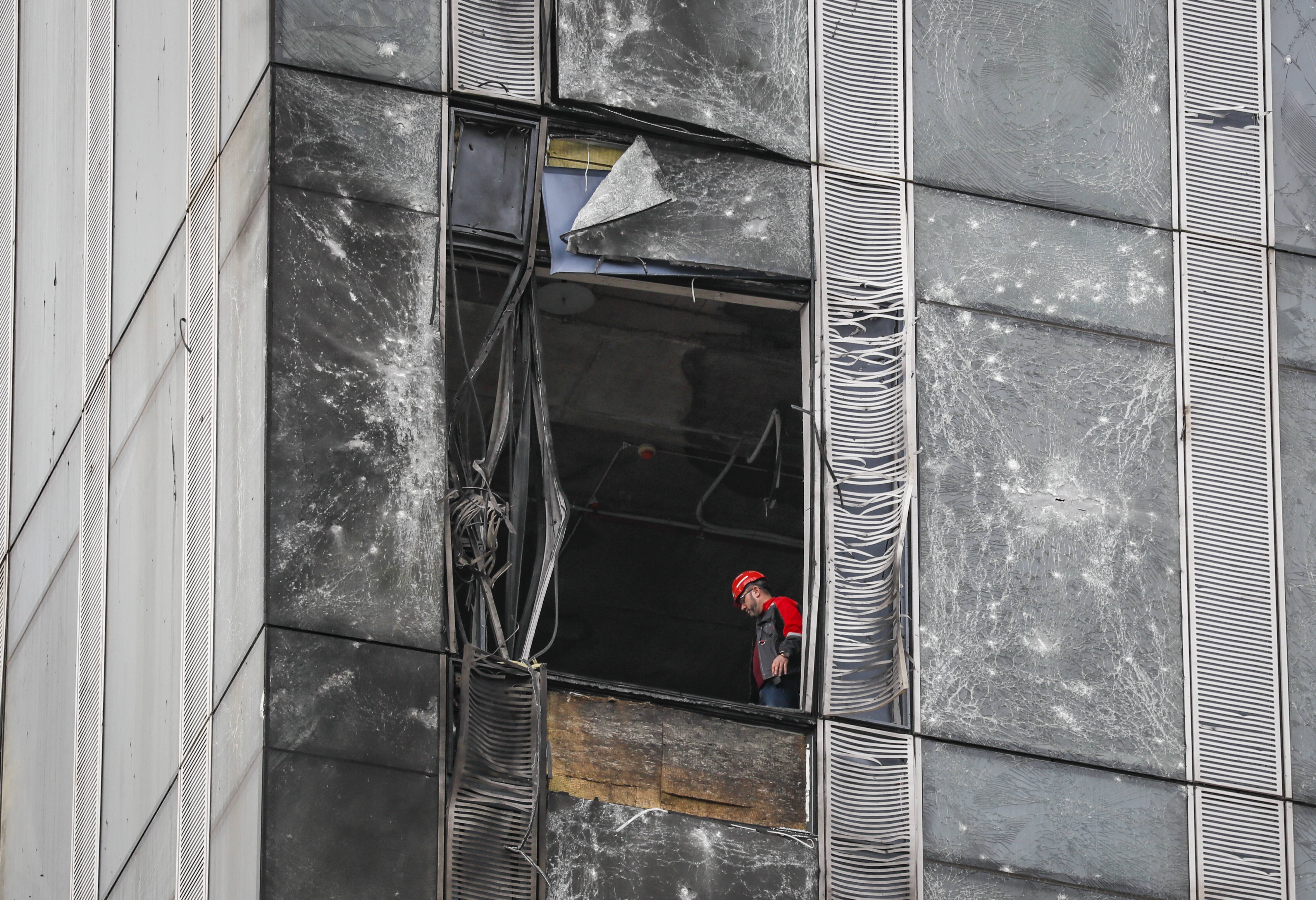 Пошкодження в бізнес-центрі "Москва-Сіті" після атаки дрона, 23 серпня 2023 р. Fot. PAP/EPA/YURI KOCHETKOV  