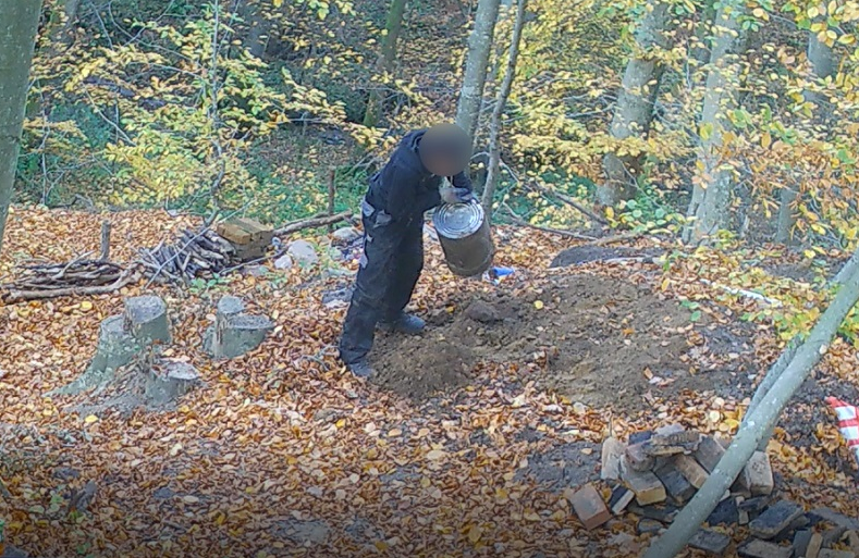 Budowany schron, Fot. Policja w Lęborku