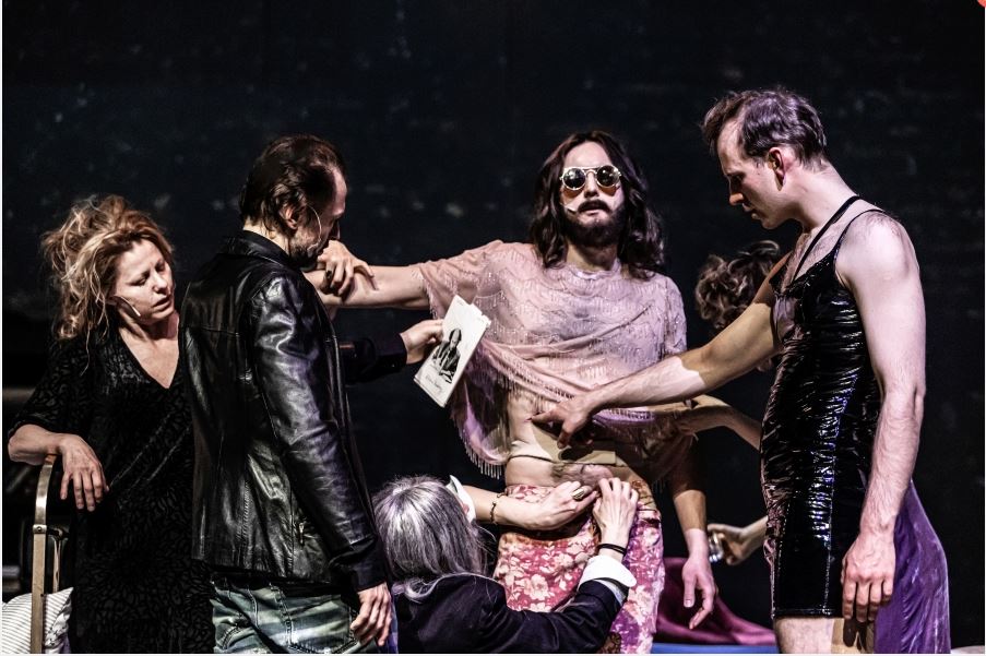 Aktorzy Teatru Powszechnego w Warszawie. Fot. Natalia Kabanow