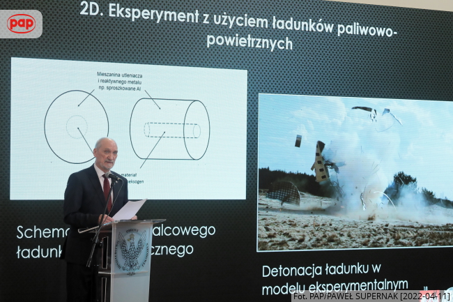 Przewodniczący podkomisji Antoni Macierewicz 