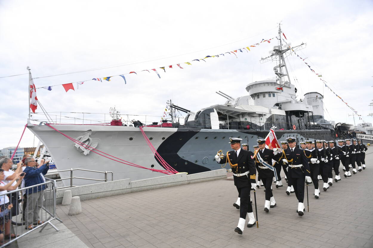 Uroczystość objęcia przez Viridiannę Rey honorowym mecenatem okrętu-muzeum ORP "Błyskawica" w Gdyni. Fot. PAP/Adam Warżawa