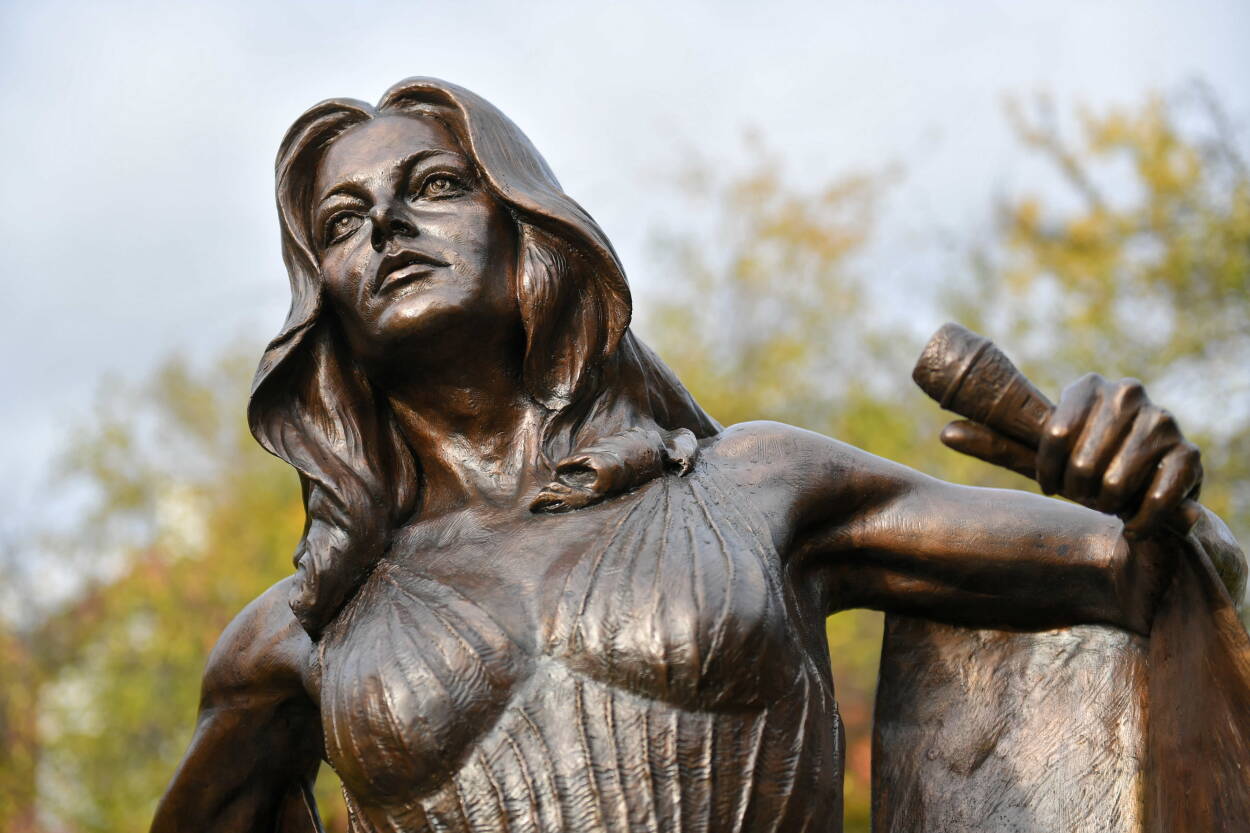 Pomnik Ireny Jarockiej w Gdańsku-Oliwie. Fot. PAP/Adam Warżawa