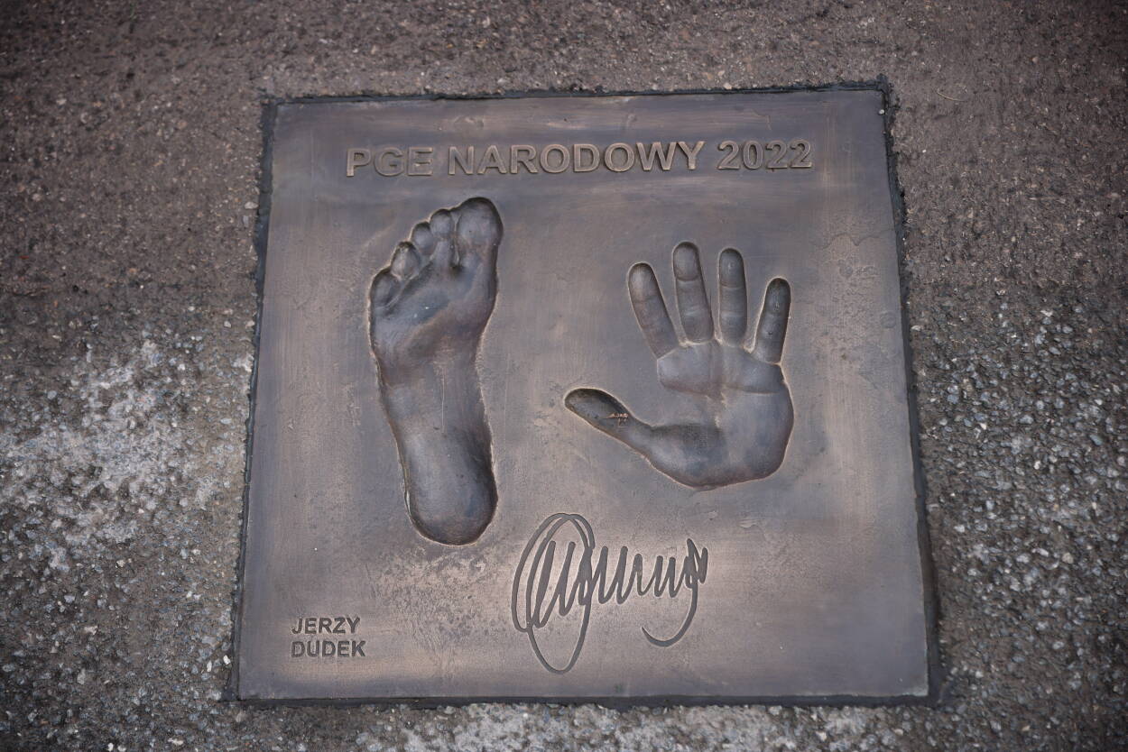 Tablica pamiątkowa Jerzego Dudka, Fot. PAP/Leszek Szymański