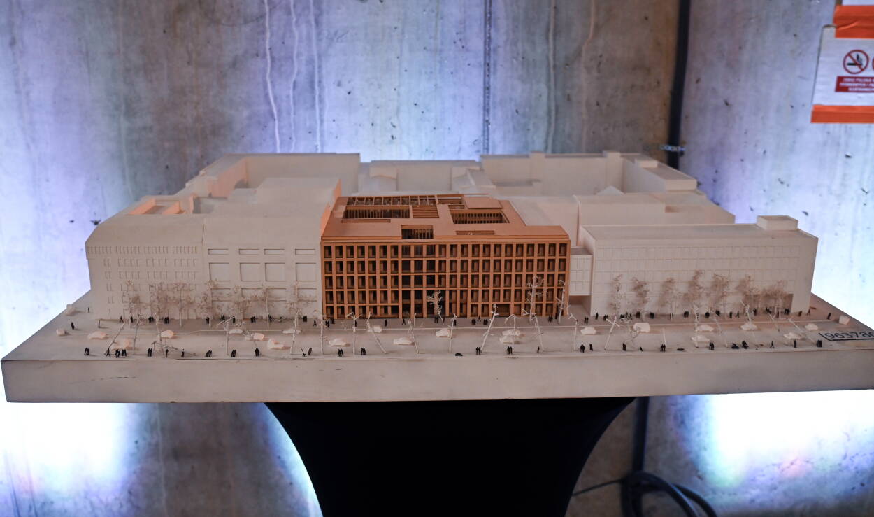 Makieta budynku nowej ambasady RP w Niemczech, Fot. PAP/Marcin Bielecki