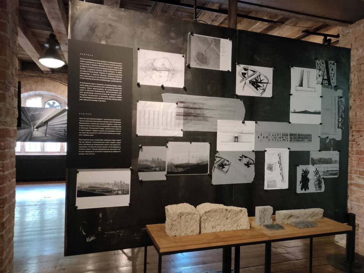 Fragment wystawy „Muzeum Hołodomoru w budowie” w Galerii Nizio na Inżynierskiej 3 w Warszawie. Fot. PAP/Dmytro Menok