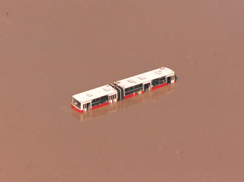 Najciekawsze zdjęcia roku1997 Redakcji Fotograficznej PAP. Powódź. Fot.  PAP/CAF-Leszek Wróblewski 