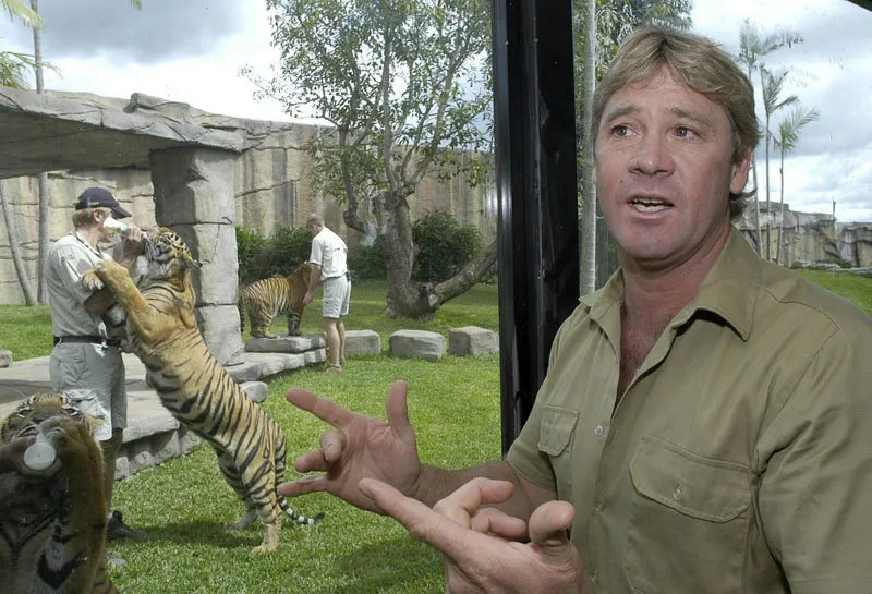 "Łowca krokodyli" Steve Irwin. Fot. PAP/EPA/TONY PHILLIPS AUSTRALIA AND NEW ZEALAND OUT