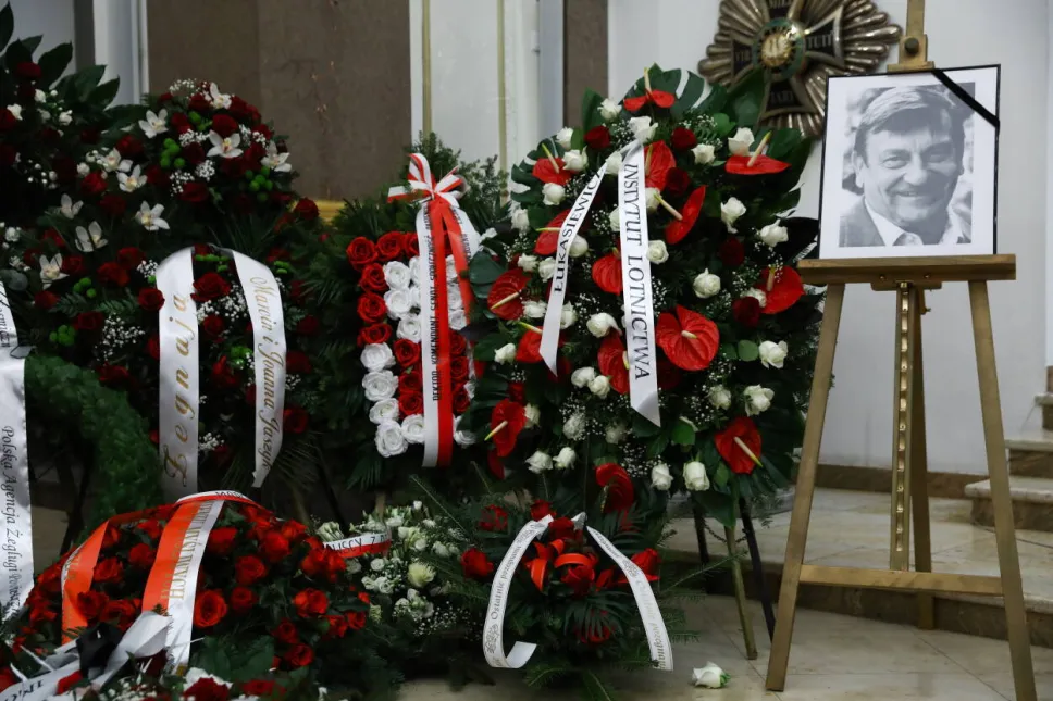 Uroczystości pogrzebowe gen. Mirosława Hermaszewskiego. Fot. PAP/Rafał Guz