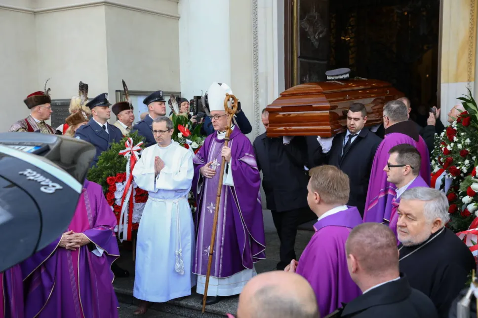 Uroczystości pogrzebowe gen. Mirosława Hermaszewskiego. Fot. PAP/Rafał Guz