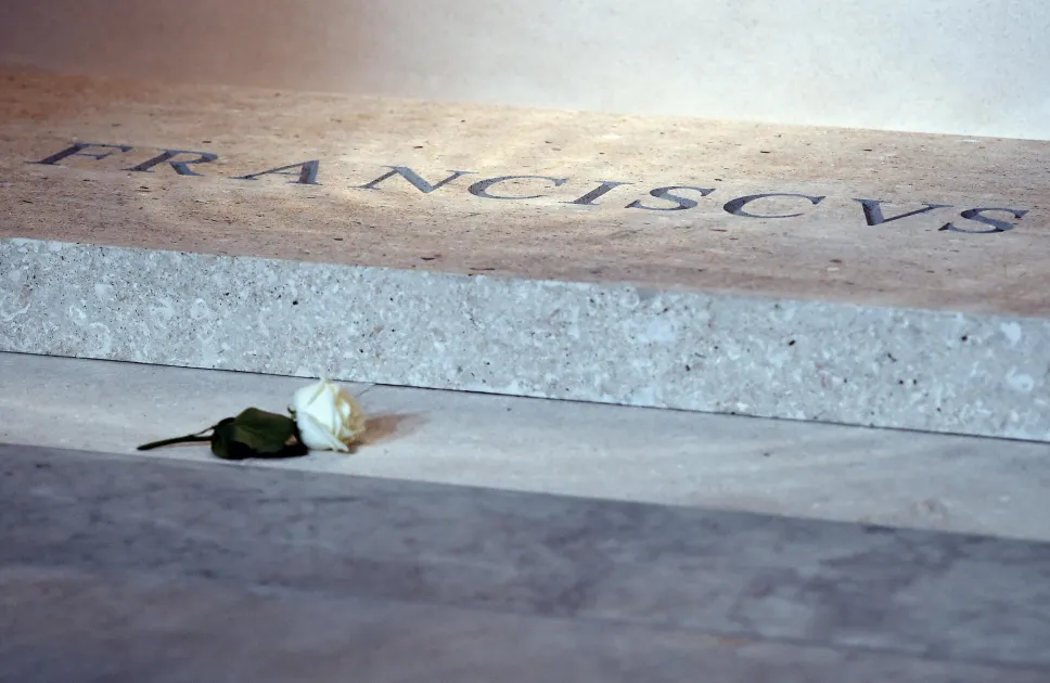 Grób papieża Franciszka Fot. PAP/EPA/FABIO CIMAGLIA