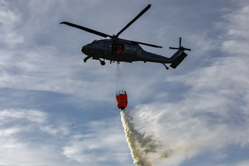  Ćwiczenia ratownicze NOKIA 25 na terenie Portu Lotniczego Wrocław. Fot. PAP/Krzysztof Ćwik