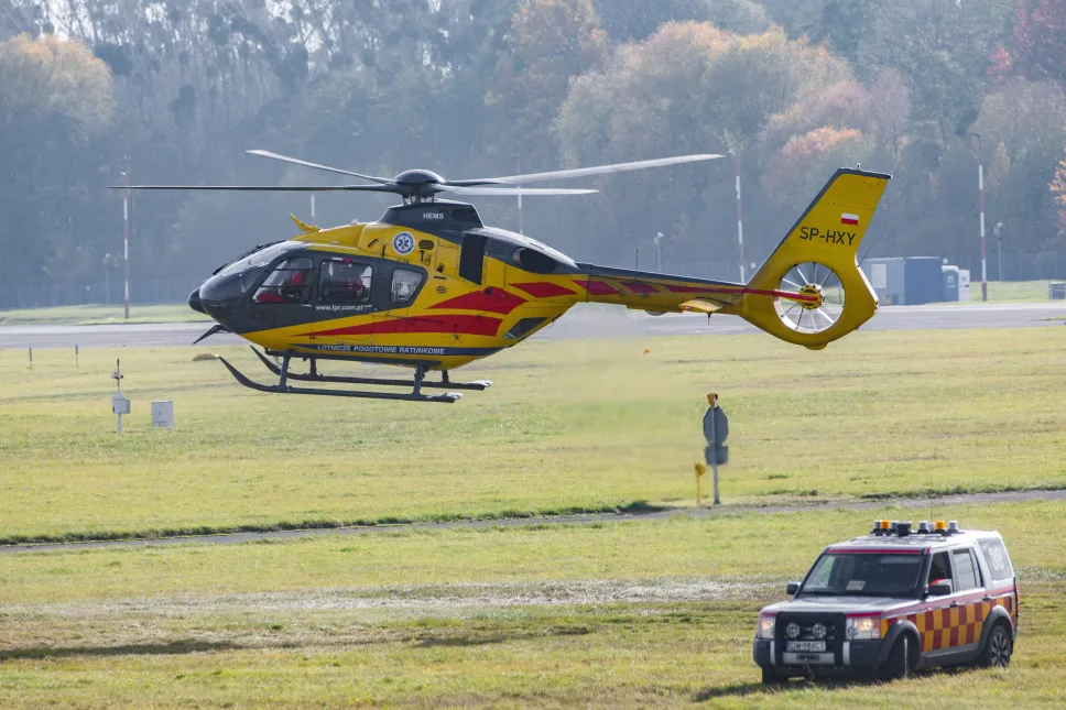  Ćwiczenia ratownicze NOKIA 25 na terenie Portu Lotniczego Wrocław. Fot. PAP/Krzysztof Ćwik