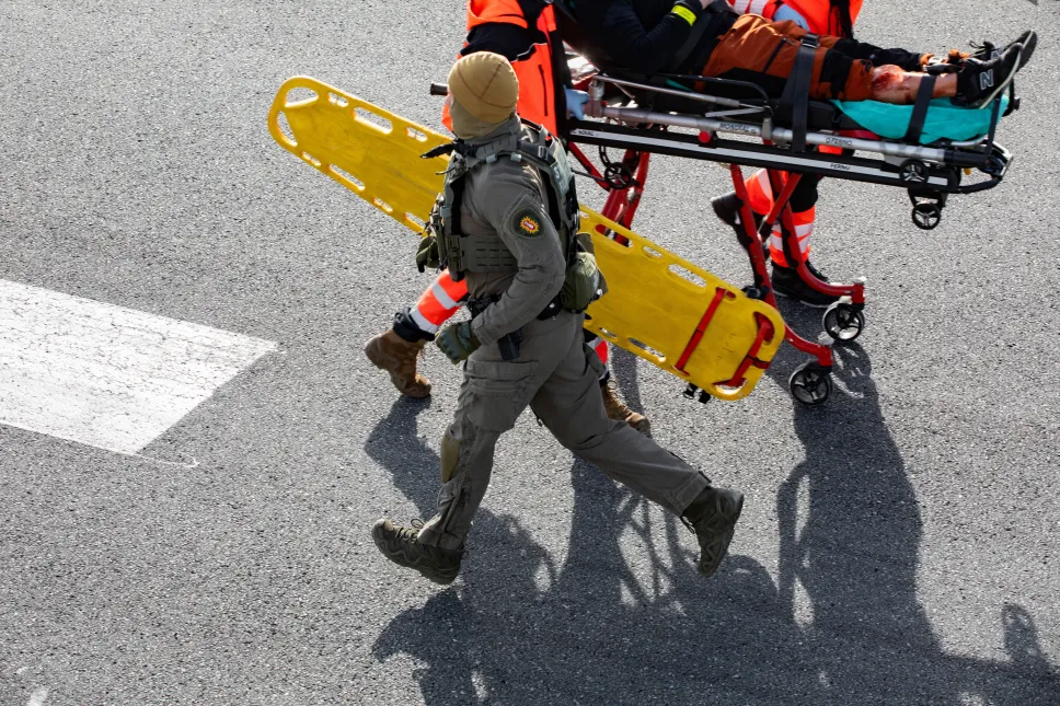  Ćwiczenia ratownicze NOKIA 25 na terenie Portu Lotniczego Wrocław. Fot. PAP/Krzysztof Ćwik