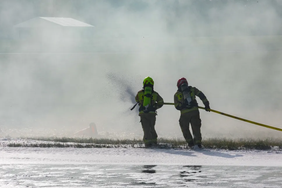  Ćwiczenia ratownicze NOKIA 25 na terenie Portu Lotniczego Wrocław. Fot. PAP/Krzysztof Ćwik