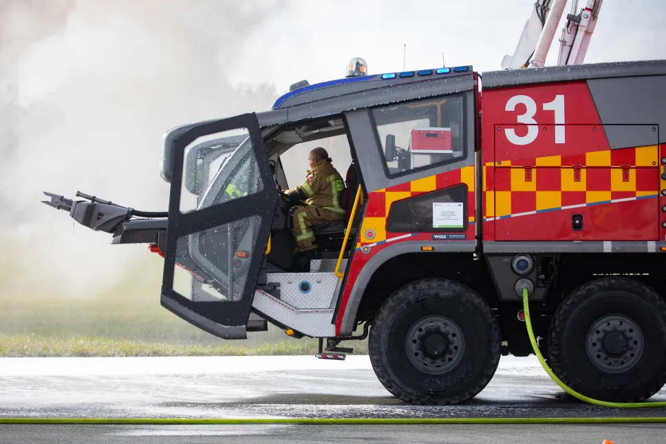  Ćwiczenia ratownicze NOKIA 25 na terenie Portu Lotniczego Wrocław. Fot. PAP/Krzysztof Ćwik