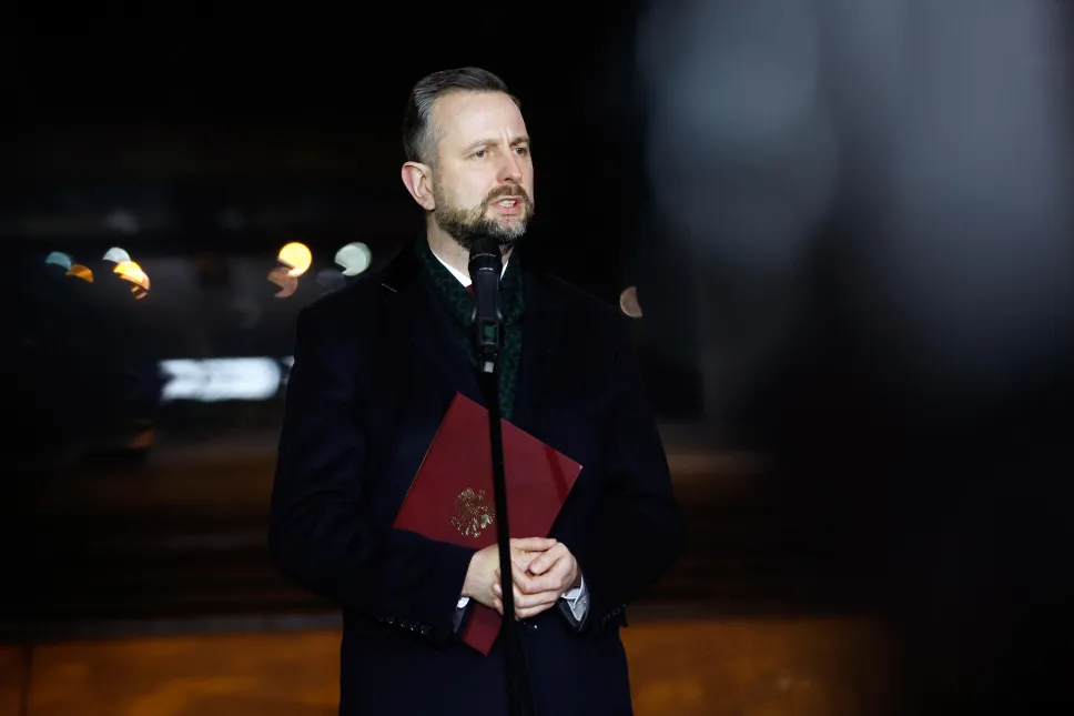 Wicepremier, minister obrony narodowej Władysław Kosiniak-Kamysz podczas uroczystości z okazji nabycia przez resort obrony narodowej majątku Huty Częstochowa. Fot. PAP/Waldemar Deska