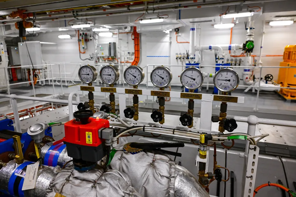 Chrzest i zwiedzanie promu Jantar Unity. Fot. PAP/Marcin Bielecki