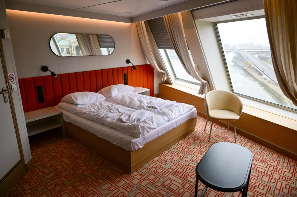 Chrzest i zwiedzanie promu Jantar Unity. Fot. PAP/Marcin Bielecki