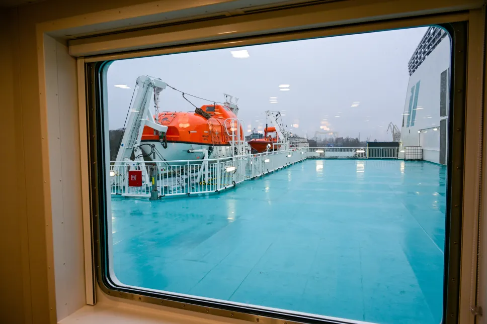 Chrzest i zwiedzanie promu Jantar Unity. Fot. PAP/Marcin Bielecki