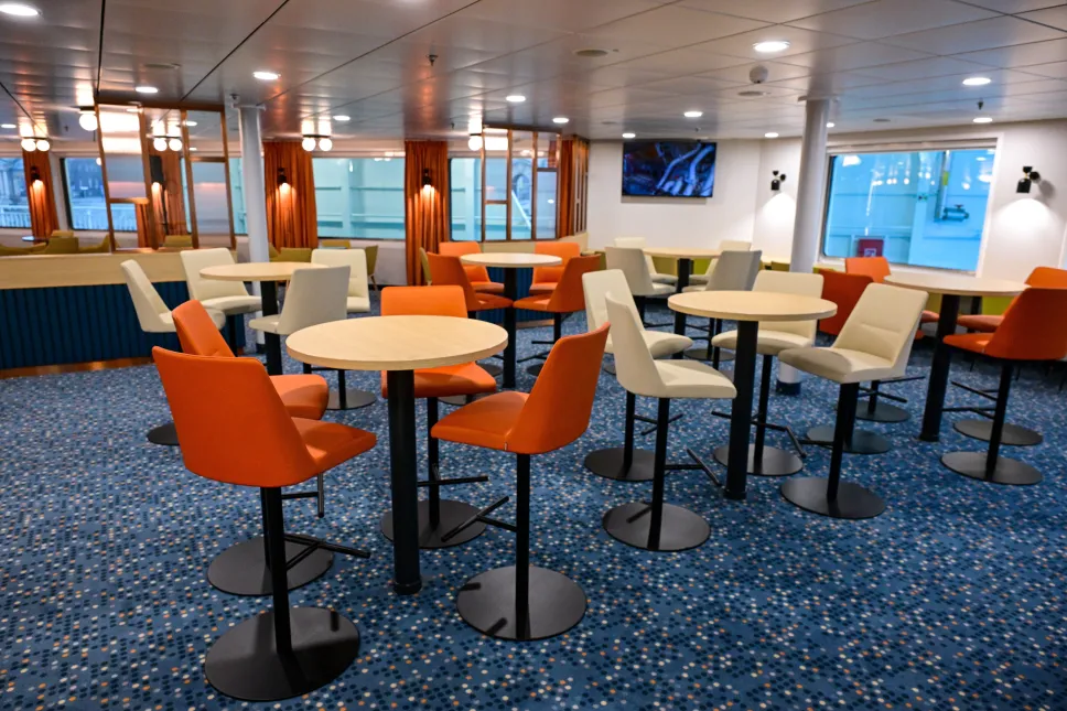 Chrzest i zwiedzanie promu Jantar Unity. Fot. PAP/Marcin Bielecki