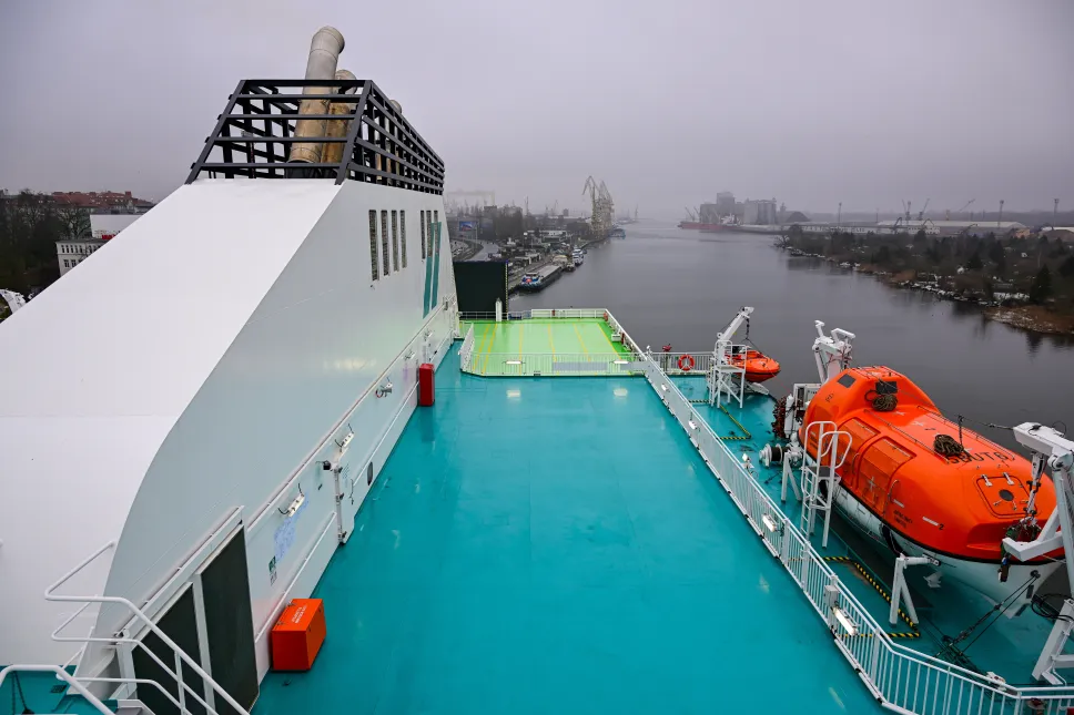 Chrzest i zwiedzanie promu Jantar Unity. Fot. PAP/Marcin Bielecki