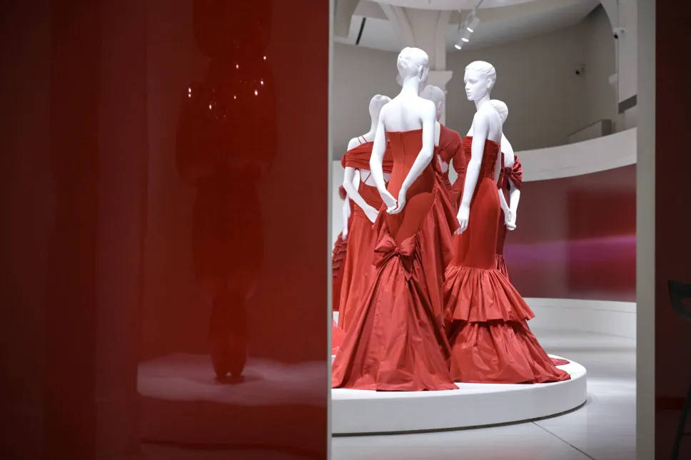 Wystawa Orizzonti - Rosso (Horyzonty - Czerwone) w PM23 Fundacji Valentino Garavaniego i Giancarlo Giammettiego w Rzymie. Fot. EPA/RICCARDO ANTIMIANI