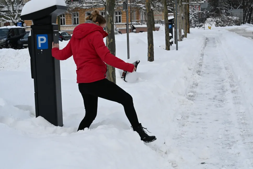 Śnieg na ulicach Słupska Fot. PAP/Piotr Kowala
