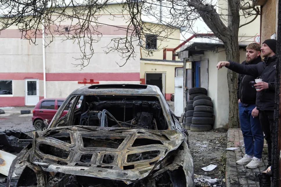 Zniszczenia spowodowane rosyjskim atakiem w Odessie. Fot. PAP/Alena Solomonova