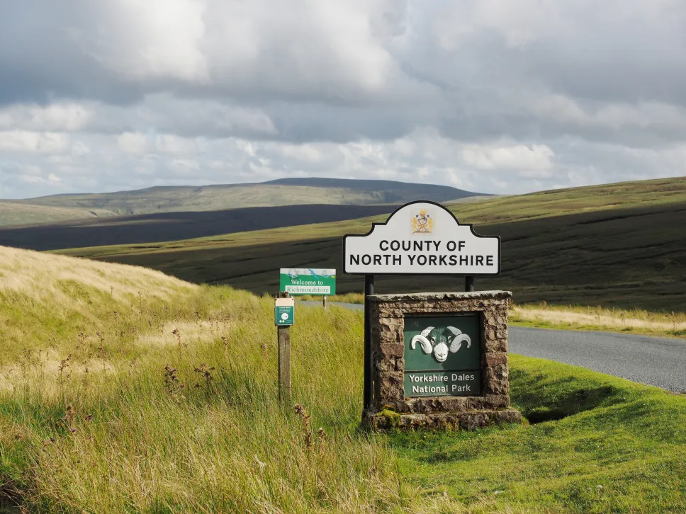 Yorkshire Dales. Fot. Kreuzschnabel. Źródło: Wikipedia Commons.