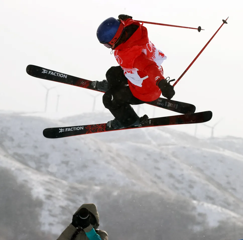 Ailing Eileen Gu. Fot. PAP/EPA/DIEGO AZUBEL