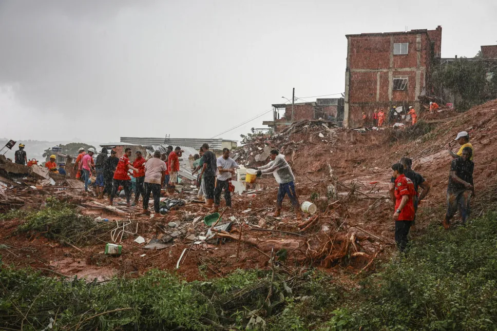 Zniszczenia po powodziach w Brazylii. Fot. PAP/EPA/Andre Coelho