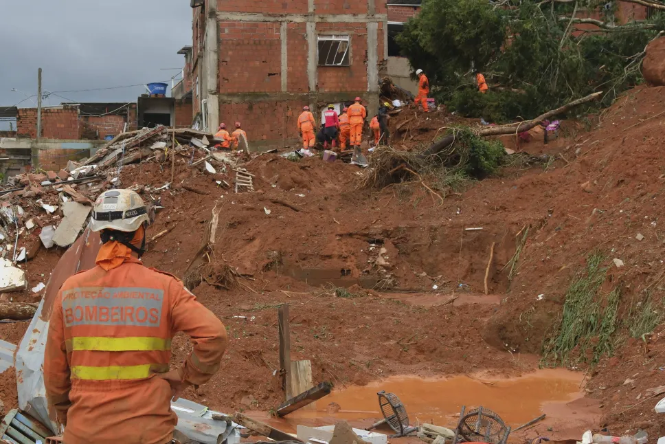 Zniszczenia po powodziach w Brazylii. Fot. PAP/EPA/Andre Coelho