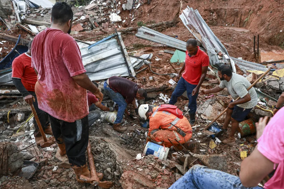 Zniszczenia po powodziach w Brazylii. Fot. PAP/EPA/Andre Coelho