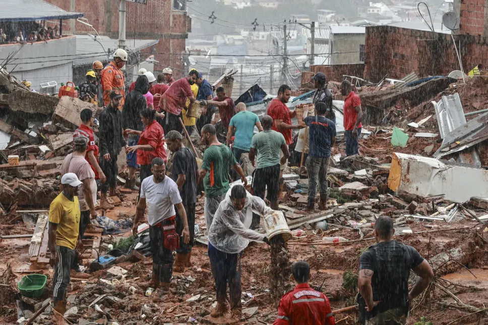 Zniszczenia po powodziach w Brazylii. Fot. PAP/EPA/Andre Coelho