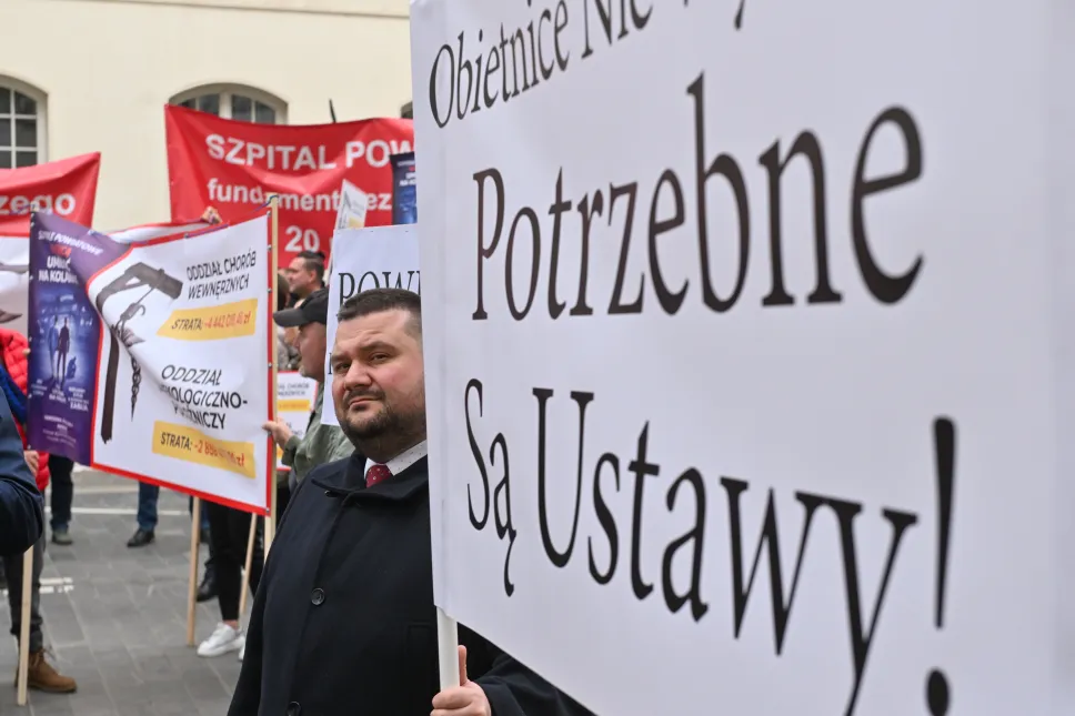 Protest przed Ministerstwem Zdrowia Fot. PAP/Piotr Nowak