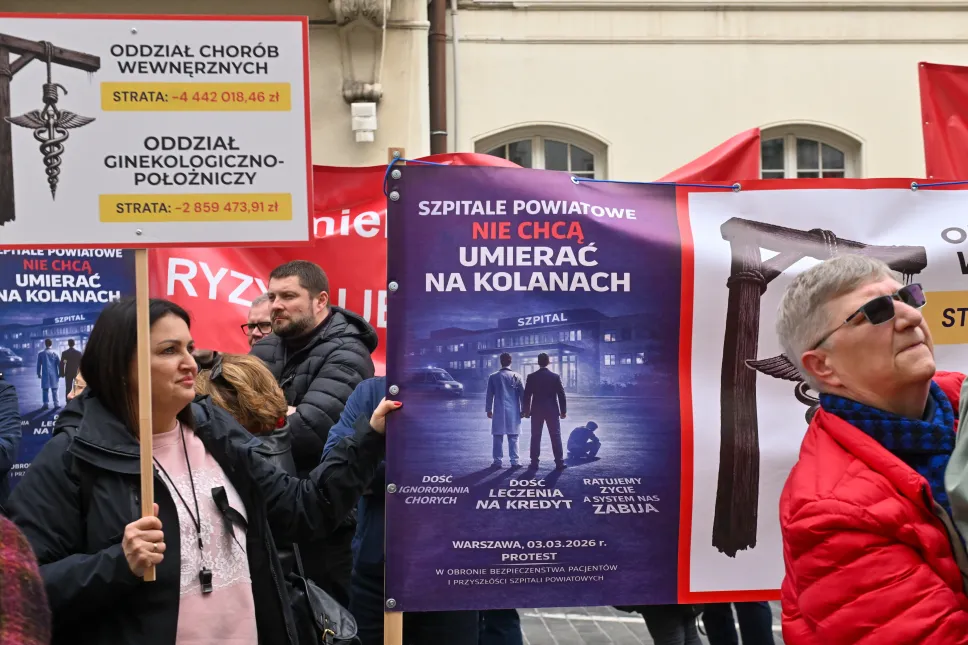 Protest przed Ministerstwem Zdrowia Fot. PAP/Piotr Nowak