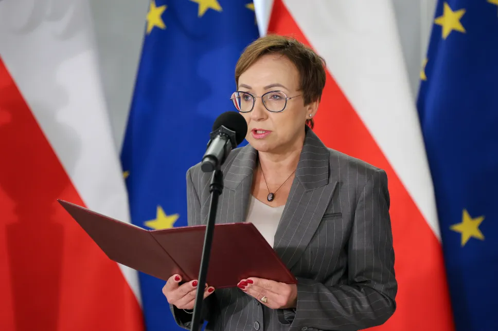 Wybrana przez Sejm na stanowisko sędziego Trybunału Konstytucyjnego Anna Korwin-Piotrowska podczas ślubowania w Sejmie Fot. PAP/Paweł Supernak