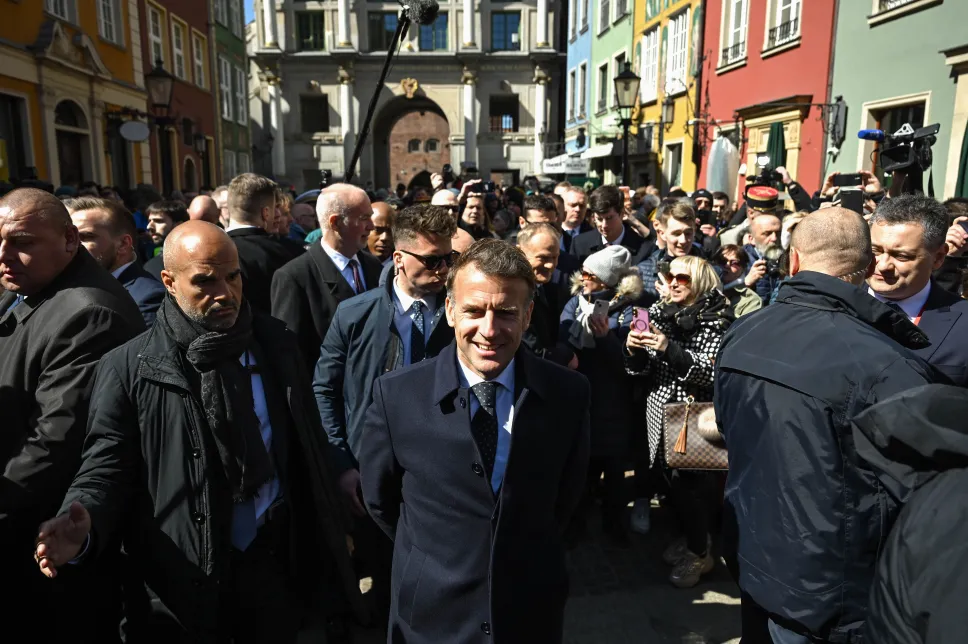 Emmanuel Macron, Donald Tusk. Fot. PAP/Adam Warżawa