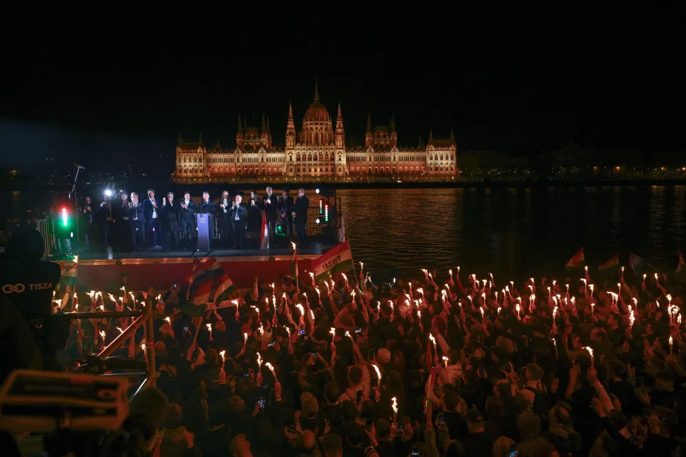 Reakcja na zwycięstwo Tiszy w Budapeszcie PAP/EPA/Robert Hegedus