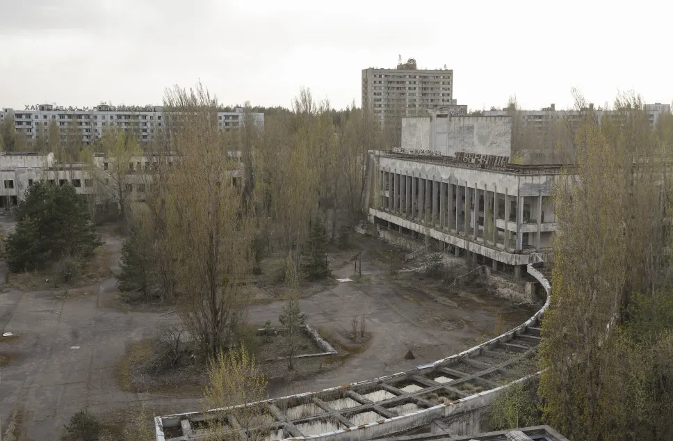 Opuszczone miasto Prypeć w pobliżu elektrowni w Czarnobylu. Fot. PAP/EPA/SERGEY DOLZHENKO 