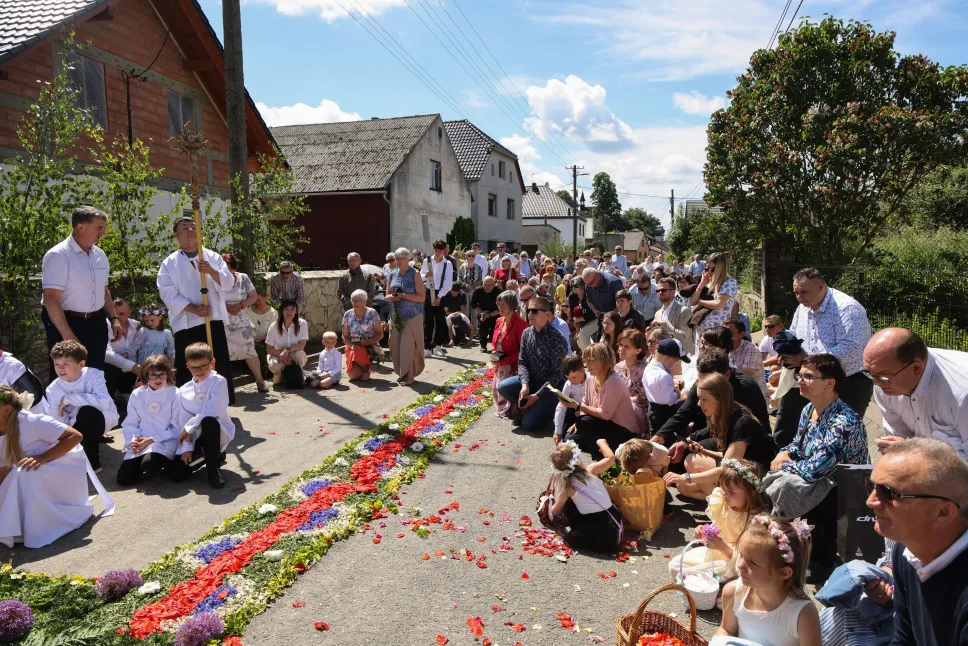 Procesja w Boże Ciało w miejscowości Klucz. Fot. PAP/Krzysztof Świderski