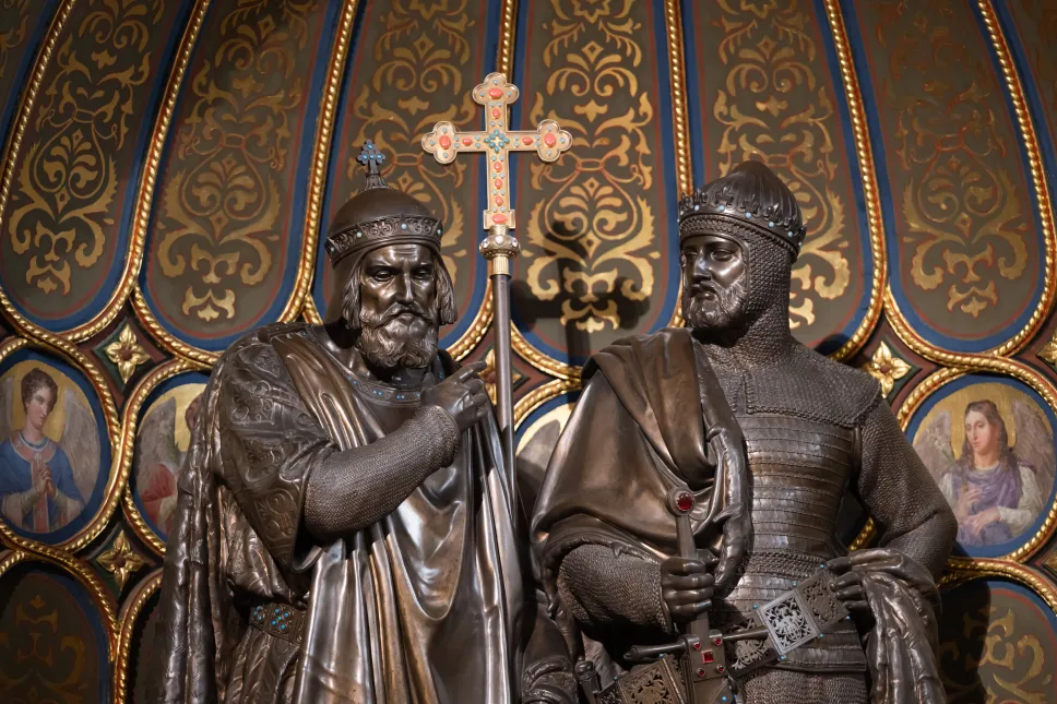 Szczątki królewskie Bolesława Chrobrego zaprezentowane w Złotej Kaplicy Katedry Poznańskiej. Fot. PAP/Jakub Kaczmarczyk