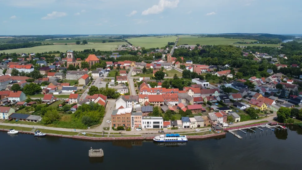 Tramwaj wodny na trasie Szczecin - Gartz. Fot. PAP/Marcin Bielecki