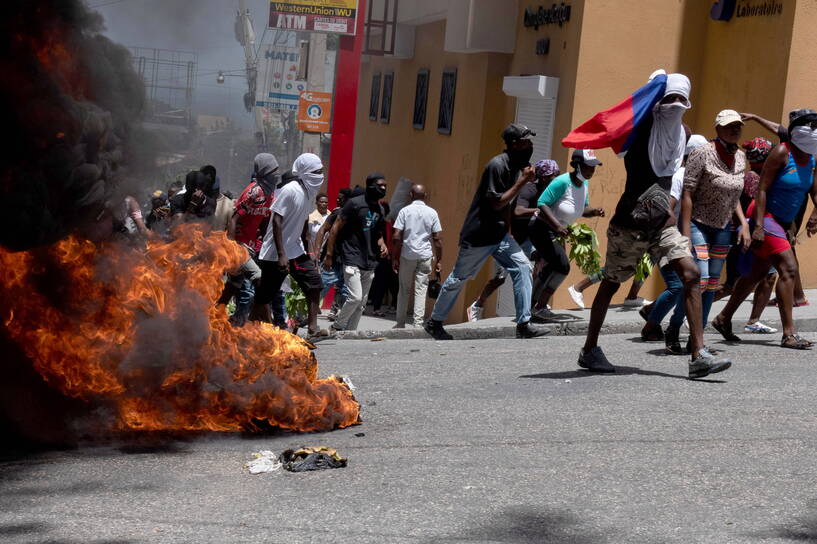 Protest na Haiti, fot. PAP/EPA/EFE/Johnson Sabin