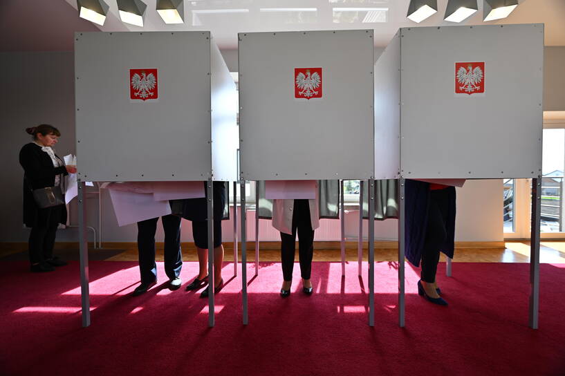 Lokal wyborczy (zdjęcie ilustracyjne), fot. PAP/Grzegorz Michałowski