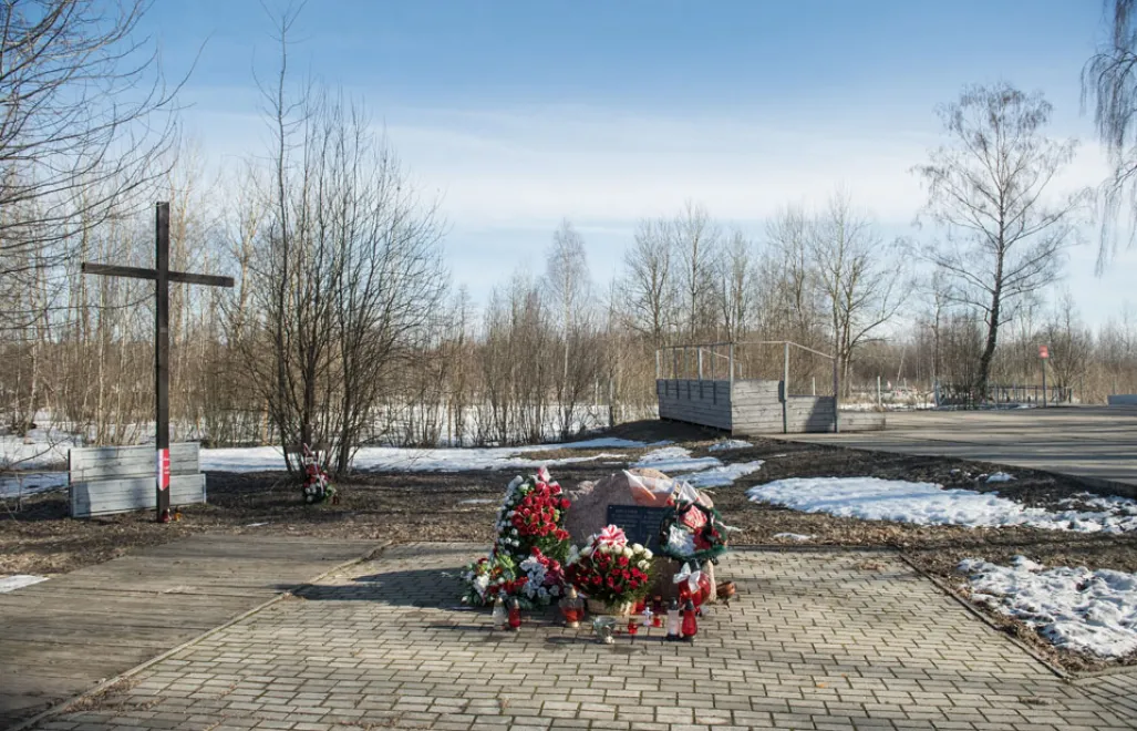 Smoleńsk, Rosja, 08.04.2018. Miejsce katastrofy samolotu prezydenckiego Tu-154M w Smoleńsku, 8 bm. 10 kwietnia przypada 8. rocznica katastrofy samolotu prezydenckiego pod Smoleńskiem, w której zginęło 96 osób, w tym prezydent Lech Kaczyński i jego małżonka Maria.  PAP/Wojciech Pacewicz